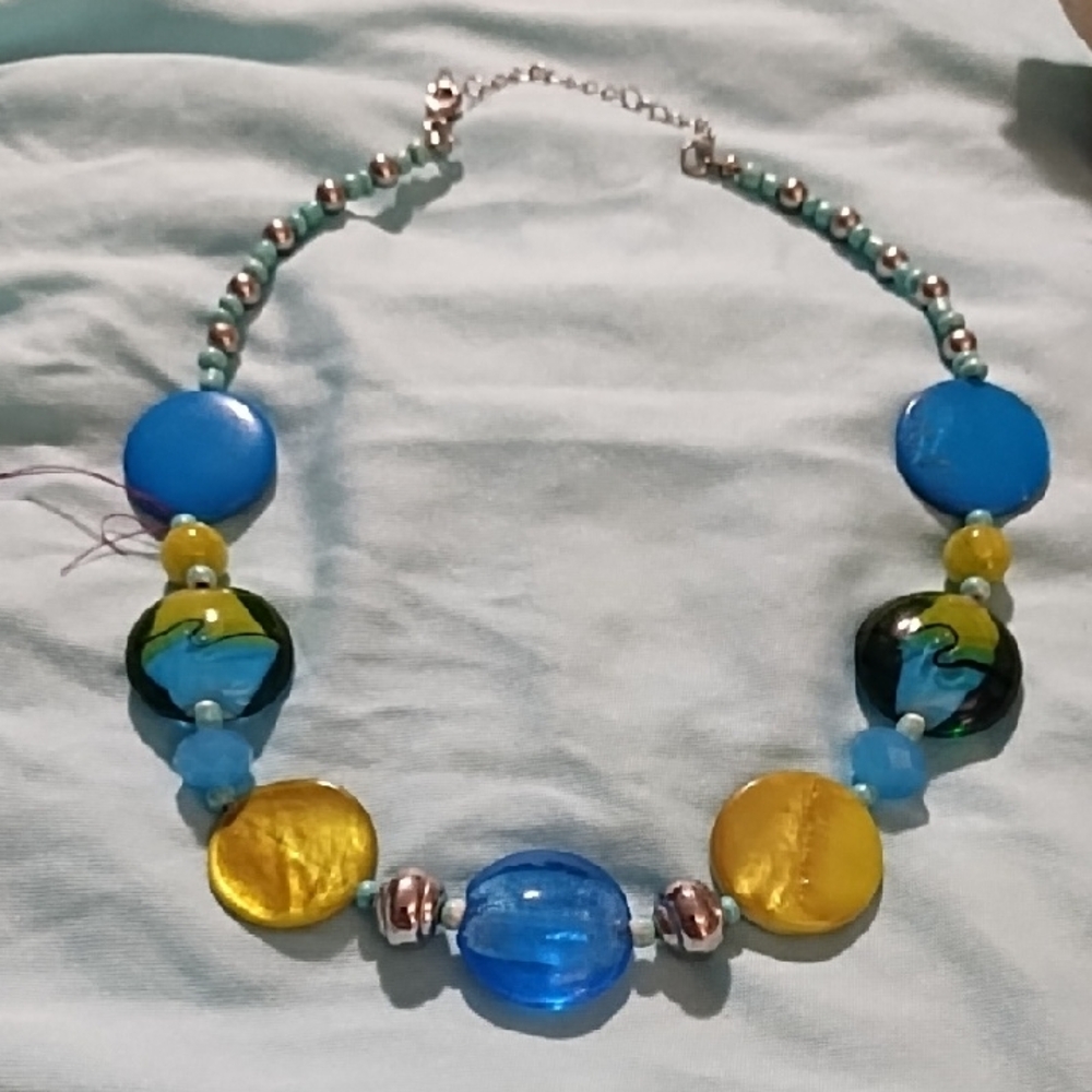 🇺🇸 Clearance 🇺🇸Blue and Yellow Beaded Necklace
